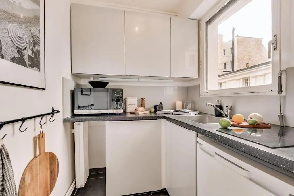 Marini - A Auteuil Apartment Paris